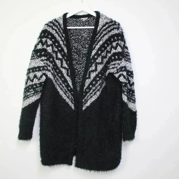 Ecote southwestern open front fuzzy oversized cardigan sweater - Picture 2 of 11